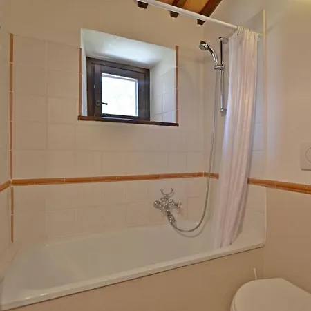 Albicocco Lägenhet Roccalbegna